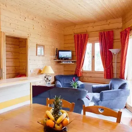 Confortable A Avec Piscine Chalet *